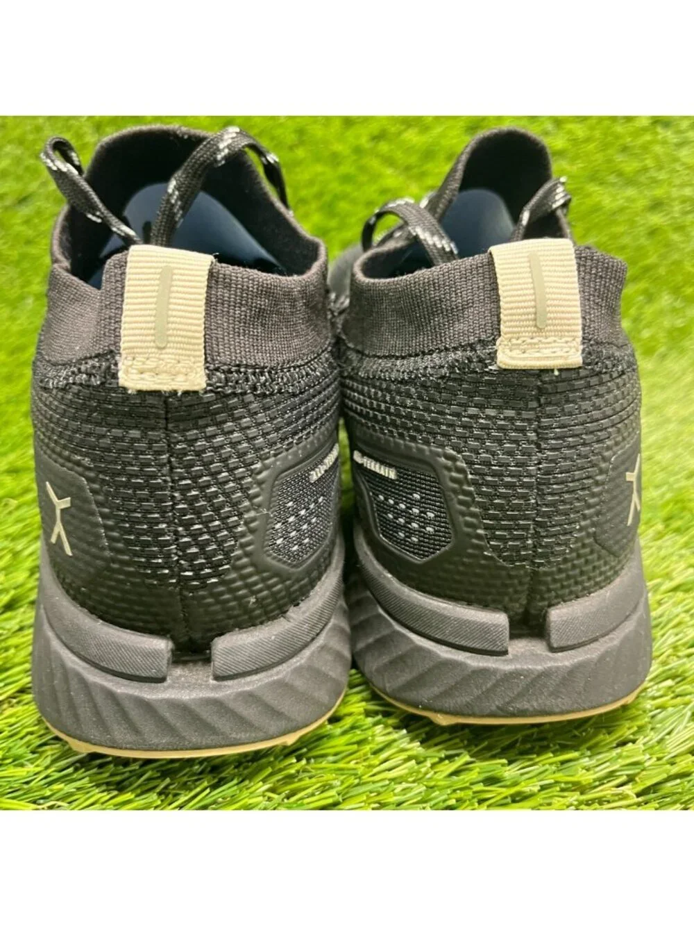 Flux Footwear Adapt Trail Runner Black Womens Size 8 Athletic Shoes Sneakers